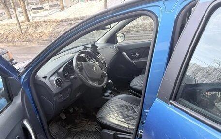 Renault Sandero II рестайлинг, 2015 год, 720 000 рублей, 2 фотография