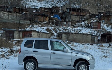 Chevrolet Niva I рестайлинг, 2008 год, 500 000 рублей, 4 фотография