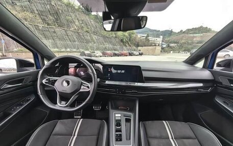 Volkswagen Golf VIII, 2022 год, 1 720 000 рублей, 8 фотография