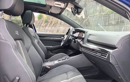 Volkswagen Golf VIII, 2022 год, 1 720 000 рублей, 10 фотография