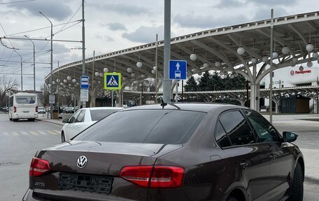 Volkswagen Jetta VI, 2015 год, 1 300 000 рублей, 3 фотография