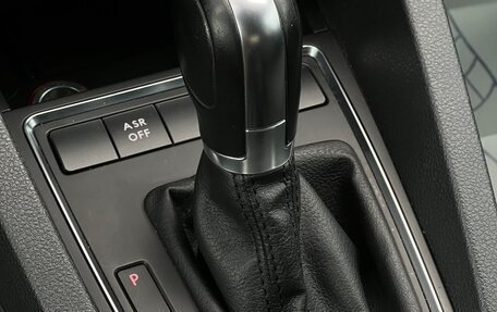 Volkswagen Jetta VI, 2015 год, 1 300 000 рублей, 23 фотография