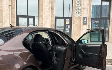 Volkswagen Jetta VI, 2015 год, 1 300 000 рублей, 26 фотография