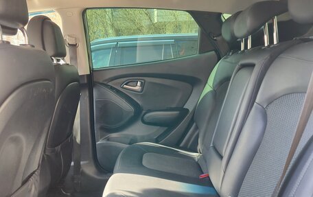 Hyundai ix35 I рестайлинг, 2012 год, 1 100 000 рублей, 10 фотография