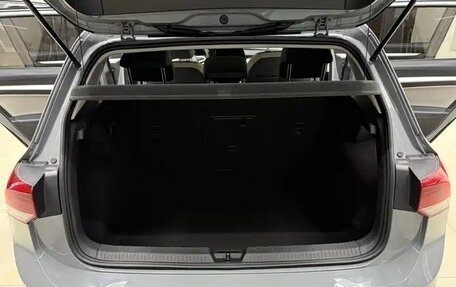 Volkswagen Golf VIII, 2021 год, 1 923 690 рублей, 23 фотография