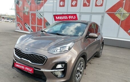 KIA Sportage IV рестайлинг, 2020 год, 2 700 000 рублей, 3 фотография