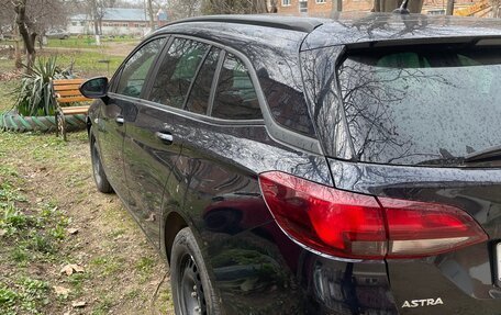 Opel Astra K, 2019 год, 1 300 000 рублей, 2 фотография