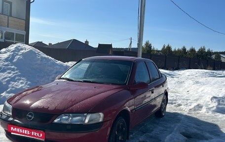 Opel Vectra B рестайлинг, 1996 год, 205 000 рублей, 3 фотография
