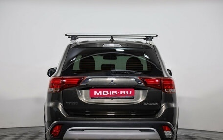 Mitsubishi Outlander III рестайлинг 3, 2019 год, 1 839 000 рублей, 6 фотография