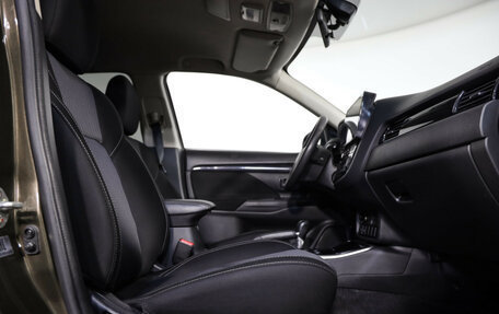 Mitsubishi Outlander III рестайлинг 3, 2019 год, 1 839 000 рублей, 22 фотография