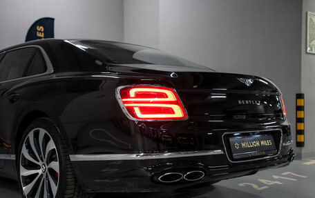 Bentley Flying Spur, 2022 год, 20 990 000 рублей, 13 фотография