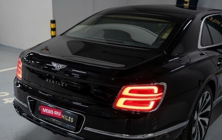 Bentley Flying Spur, 2022 год, 20 990 000 рублей, 11 фотография