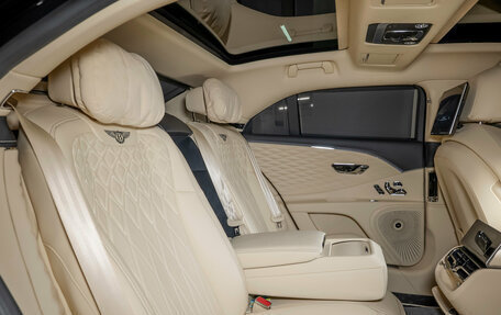 Bentley Flying Spur, 2022 год, 20 990 000 рублей, 34 фотография