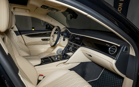 Bentley Flying Spur, 2022 год, 20 990 000 рублей, 26 фотография