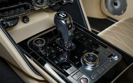 Bentley Flying Spur, 2022 год, 20 990 000 рублей, 25 фотография