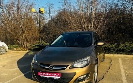 Opel Astra J, 2013 год, 860 000 рублей, 4 фотография