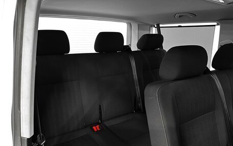 Volkswagen Caravelle T6 рестайлинг, 2017 год, 3 105 000 рублей, 14 фотография