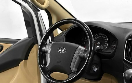 Hyundai H-1 II рестайлинг, 2018 год, 3 110 000 рублей, 9 фотография