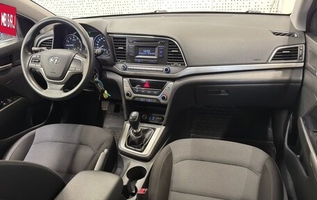 Hyundai Elantra VI рестайлинг, 2017 год, 1 050 000 рублей, 9 фотография