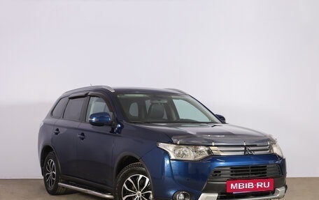 Mitsubishi Outlander III рестайлинг 3, 2014 год, 1 499 000 рублей, 2 фотография