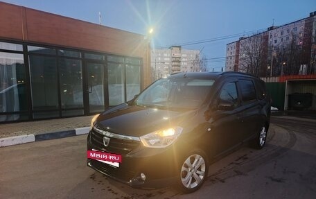 Dacia Lodgy, 2013 год, 900 000 рублей, 2 фотография
