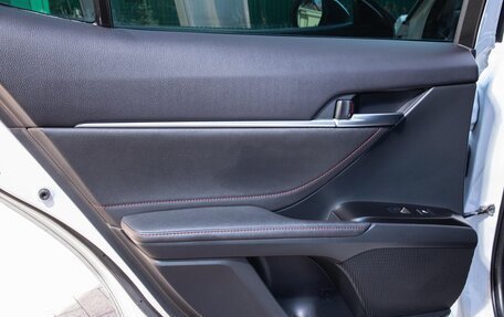 Toyota Camry, 2021 год, 3 800 000 рублей, 17 фотография
