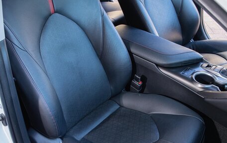 Toyota Camry, 2021 год, 3 800 000 рублей, 22 фотография