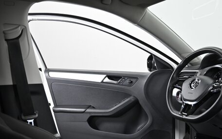 Volkswagen Jetta VI, 2017 год, 1 299 000 рублей, 13 фотография