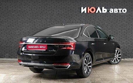 Skoda Superb III рестайлинг, 2025 год, 3 710 000 рублей, 4 фотография
