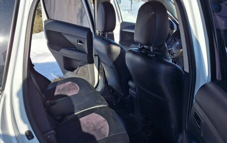 Mitsubishi Outlander III рестайлинг 3, 2014 год, 1 190 000 рублей, 7 фотография