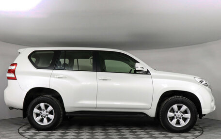Toyota Land Cruiser Prado 150 рестайлинг 2, 2016 год, 4 497 000 рублей, 4 фотография