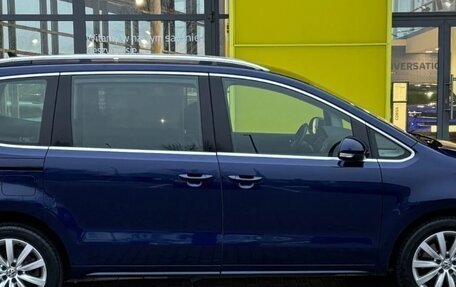 Volkswagen Sharan II, 2022 год, 2 200 000 рублей, 4 фотография