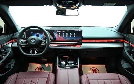 BMW 5 серия, 2025 год, 8 500 000 рублей, 8 фотография