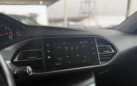 Peugeot 308 II, 2019 год, 1 349 000 рублей, 13 фотография