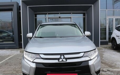 Mitsubishi Outlander III рестайлинг 3, 2017 год, 1 930 000 рублей, 2 фотография