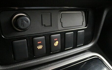 Mitsubishi Outlander III рестайлинг 3, 2017 год, 1 930 000 рублей, 12 фотография