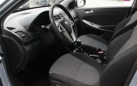 Hyundai Solaris II рестайлинг, 2013 год, 770 000 рублей, 5 фотография