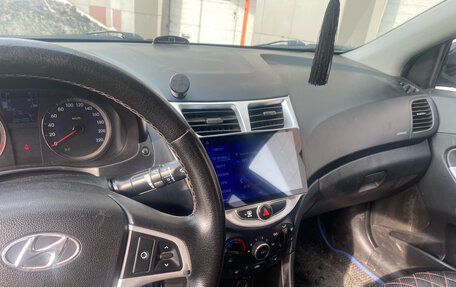 Hyundai Solaris II рестайлинг, 2014 год, 355 000 рублей, 11 фотография