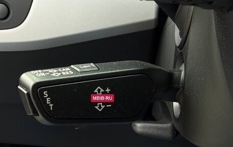 Audi A4, 2019 год, 2 650 000 рублей, 15 фотография