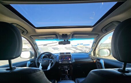 Toyota Land Cruiser Prado 150 рестайлинг 2, 2016 год, 3 699 000 рублей, 14 фотография