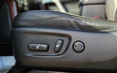 Toyota Land Cruiser Prado 150 рестайлинг 2, 2016 год, 3 699 000 рублей, 19 фотография