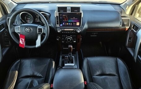 Toyota Land Cruiser Prado 150 рестайлинг 2, 2016 год, 3 699 000 рублей, 8 фотография