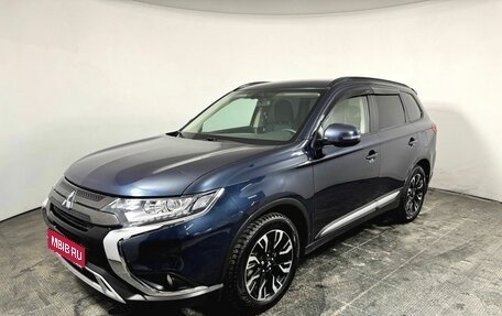 Mitsubishi Outlander III рестайлинг 3, 2021 год, 2 590 000 рублей, 1 фотография