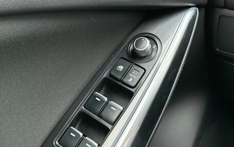 Mazda 6, 2017 год, 1 899 000 рублей, 15 фотография