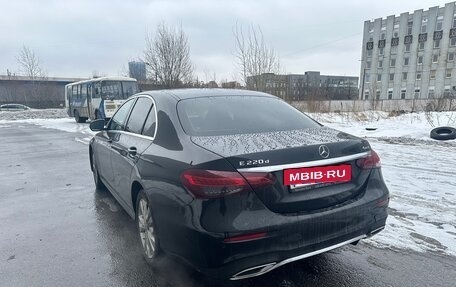 Mercedes-Benz E-Класс, 2021 год, 3 220 000 рублей, 4 фотография