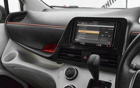 Toyota Sienta II, 2017 год, 1 350 000 рублей, 15 фотография