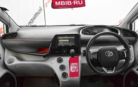 Toyota Sienta II, 2017 год, 1 350 000 рублей, 10 фотография