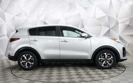 KIA Sportage IV рестайлинг, 2020 год, 2 400 000 рублей, 3 фотография