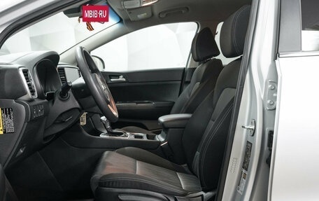 KIA Sportage IV рестайлинг, 2020 год, 2 400 000 рублей, 6 фотография