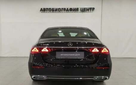 Mercedes-Benz E-Класс, 2024 год, 6 840 000 рублей, 5 фотография